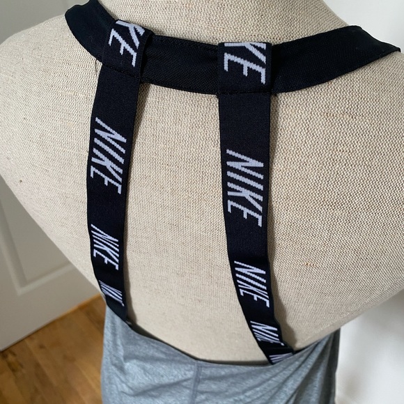 Nike Dri Fit tank top logo straps - Picture 3 of 5